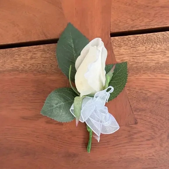 Lot of 40 groomsman wedding boutonniere prom dance‎ silk flower white rose true