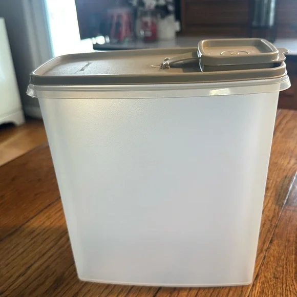 Vintage Tupperware Cereal Keeper Storage Container