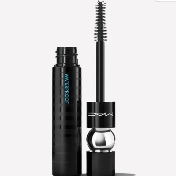 MAC Waterproof Mascara Superstack Mega Brush MACStack