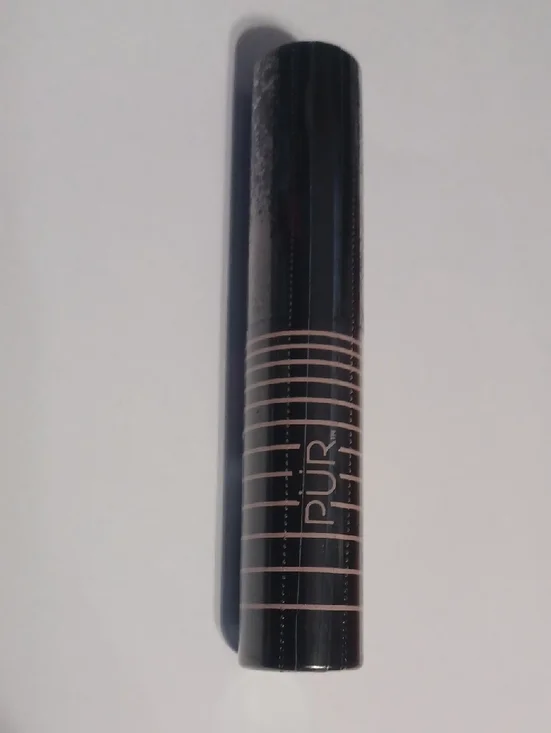 Bio Charged Plant-Powered Volumizing Mascara