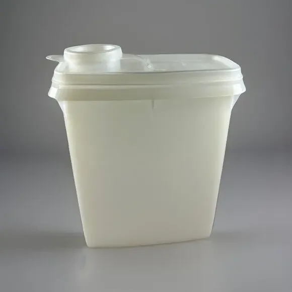 Vintage Tupperware Store N' Pour Jr. Cereal Container 4 Cup Sheer 499 w Flip Lid