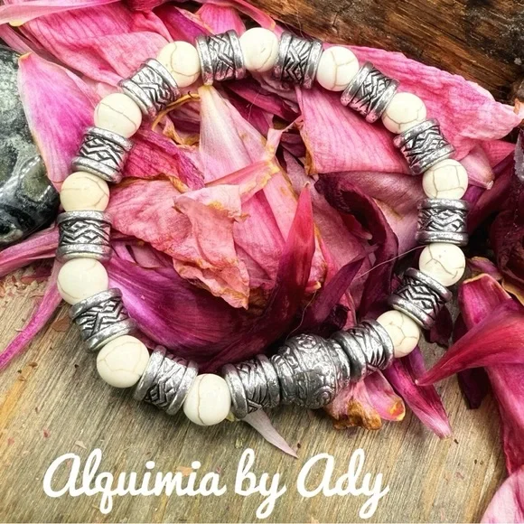 SUMMER + Beaded silver cream turquoise bracelet