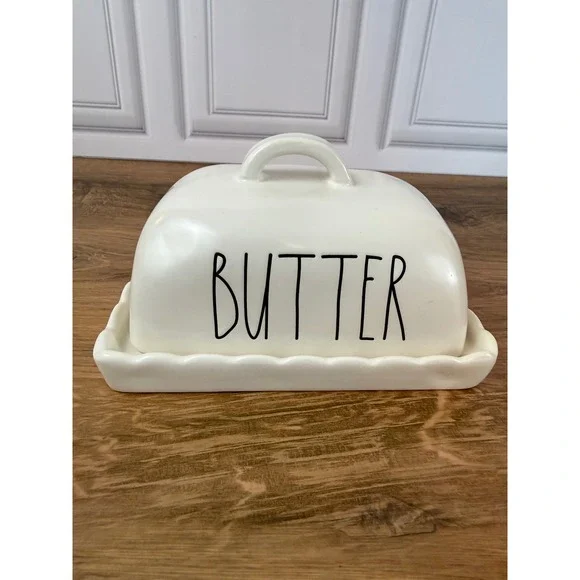 Rae Dunn Matte‎ White Ceramic Scalloped Butter Dish Artisan Collection Magenta
