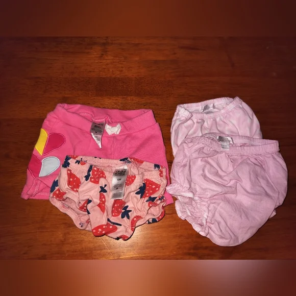 7 Piece Baby girl bottoms Set