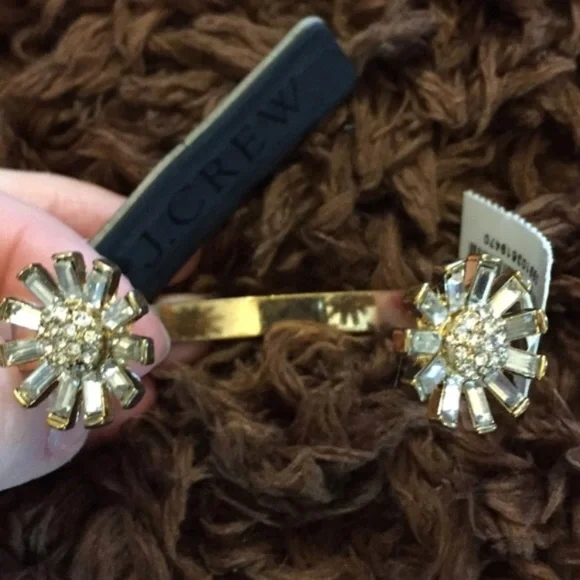 ❤️🔥J.Crew - Gold Open Starburst Bangle - OS