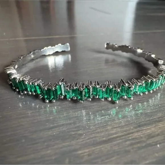 Chic Green and Silver Gemstone bracelet cuff