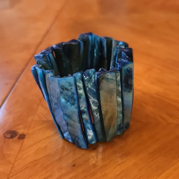 Turquoise Stretchy Bracelet, GUC
