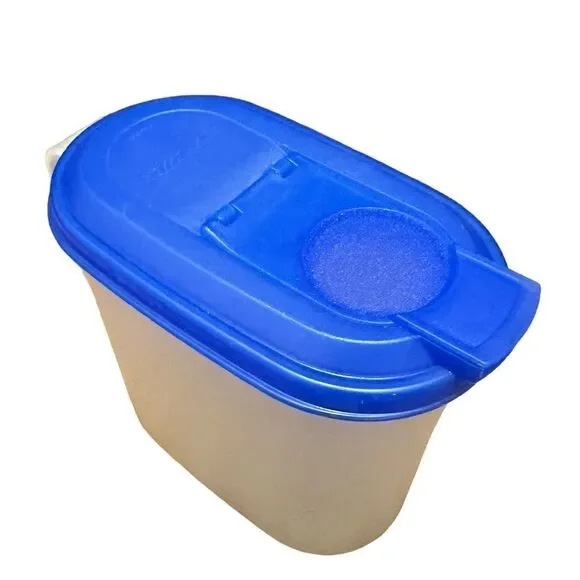 Tupperware 1 Quart semi sheer pitcher with blue flip top pouring lid 2189A-2.