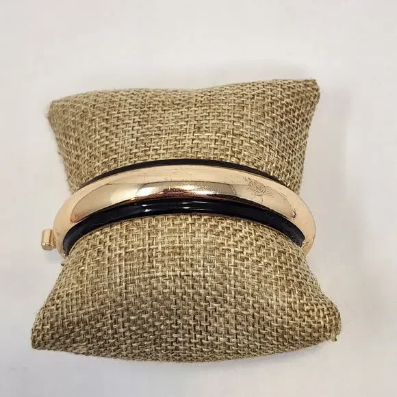Gold Tone Black Enamel Oval Hinge Chunky Bracelet Safety Chain Clasp Retro