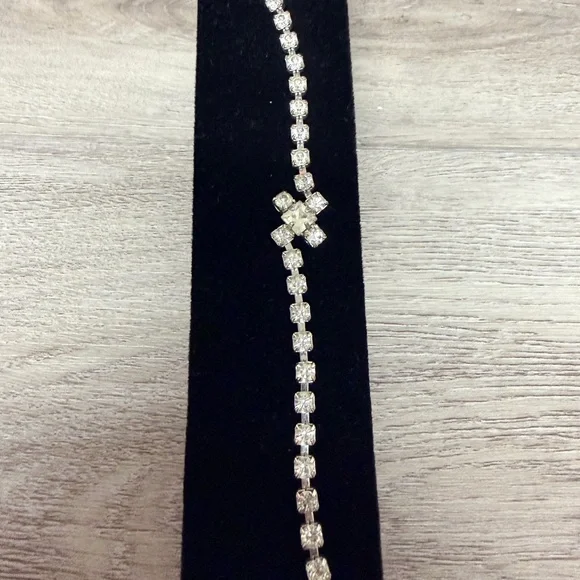 Elegant Silver‎ Tone and Gold Tone Bracelet 7.5”