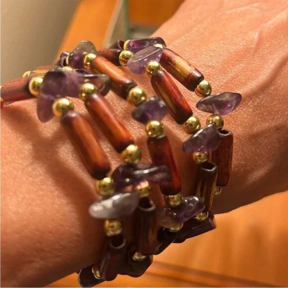 Vintage Beaded wire wrap adjustable Bbracelet.