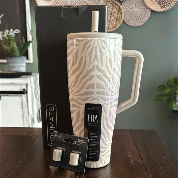 BruMate Era 40oz with straw covers in Zebra! New!!