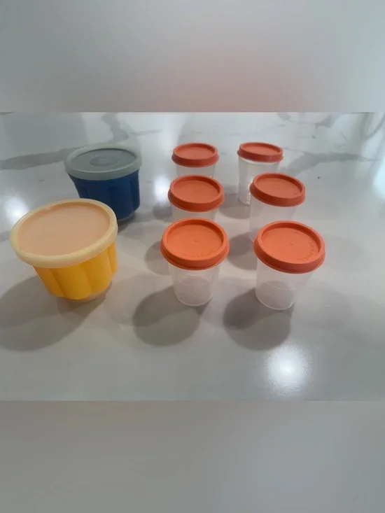 Vintage Tupperware Jello Mold Set 6‎ Cups 2oz Shot/Condiment Lids