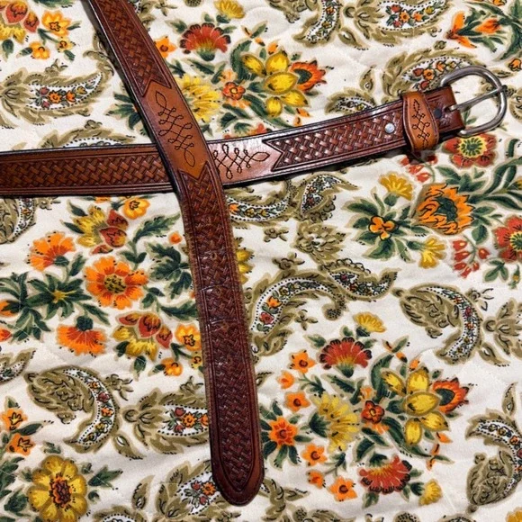 Leegin vintage Brown Leather Basketweave Western Belt w. Stitching Silver Buckle