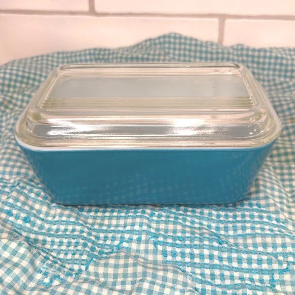 Vintage Pyrex 502-B Blue Refrigerator Dish with 502C-Glass Lid
