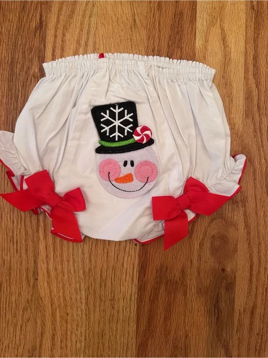 Mud Pie Baby Size 12-18m White Frosty the Snowman Diaper Cover with Red Bows