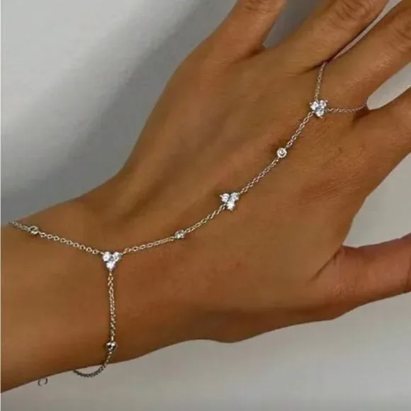 Elegant Silver Hand Chain Bracelet N1628