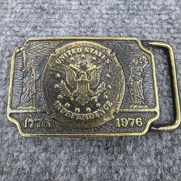 Vintage 1976 US Independence Brass Belt Buckle Bicentennial Liberty Eagle USA 17
