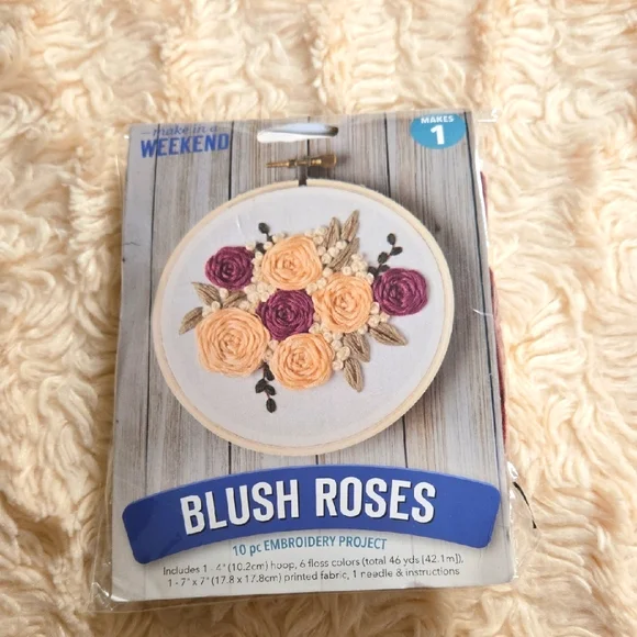 Cream and Purple Faux Florals Accent Kit