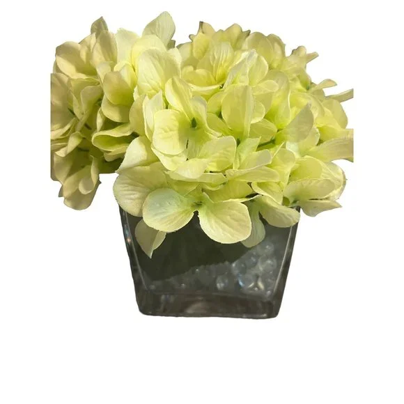 Silk Hydrangea Arrangement Square Glass Vase Glass Marbles 9