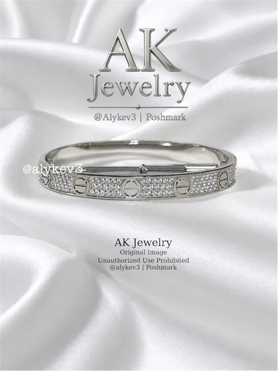 💎18k LUXURY Diamond CZ Style Design Bracelet, Bangle, Cuff, Unisex White Gold