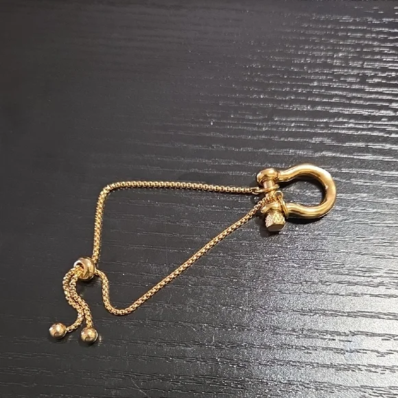 18K Gold Plated Horseshoe Lock Adjustable Bracelet