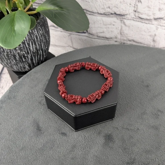 Carved red cinnabar stretchy bracelet