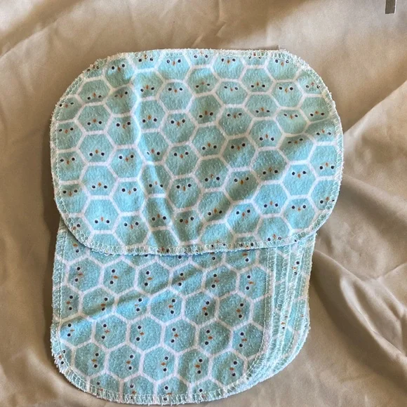 9 reusable wipes Blue owl