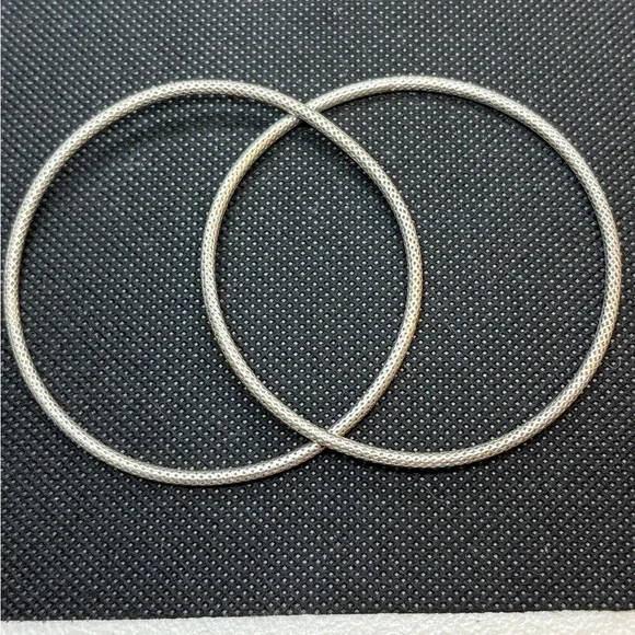 2 Mesh Linked Silver Textured Bangles