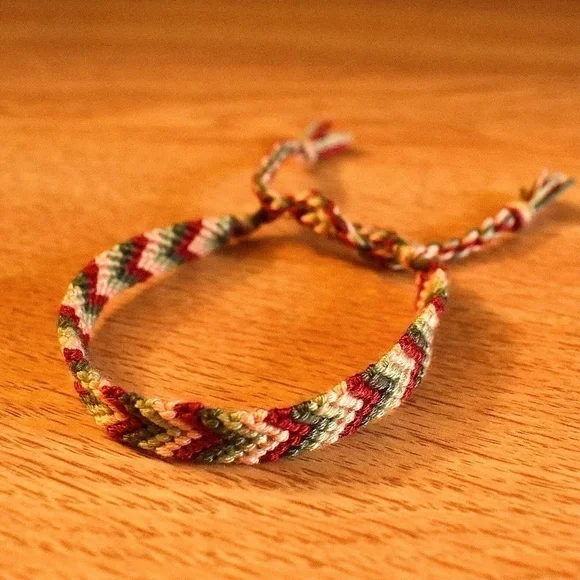 10/$25 Festive Colors Woven Bracelet