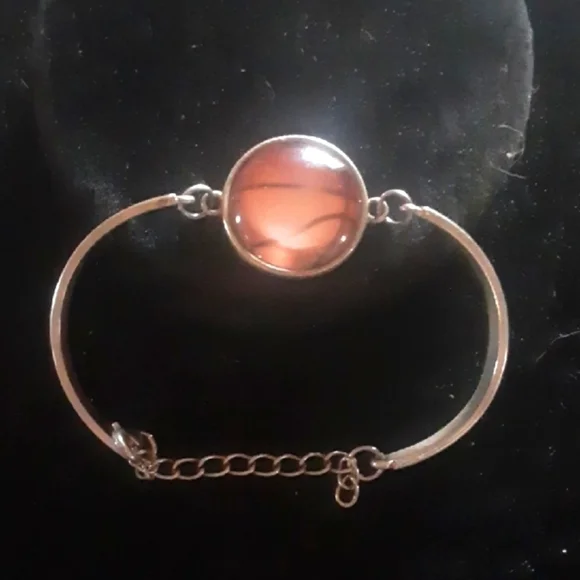 Elegant Silver Tone Bracelet with Amber Glass Stone
