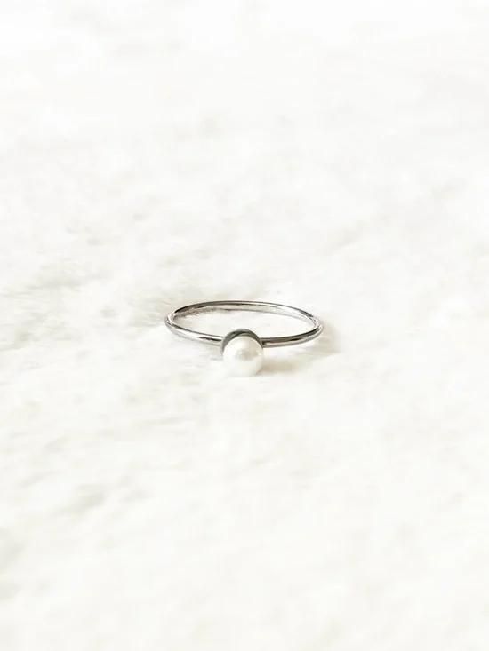 5/$8 🩷 MUST BUNDLE Delicate Pearl Solitaire Ring - White Pearl