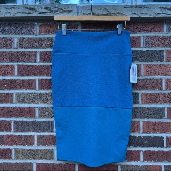 LuLaRoe Dusty Gray High Rise Textured Pencil Skirt