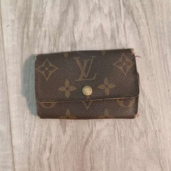 LOUIS VUITTON Key Case Monogram Beige Monogram Canvas Authentic