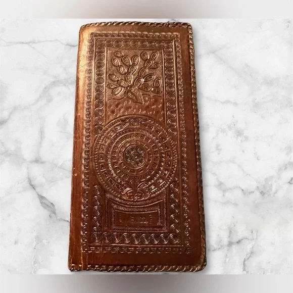 Vintage Hand Tooled Distressed Mexico Bi-Fold Wallet (woman's )
