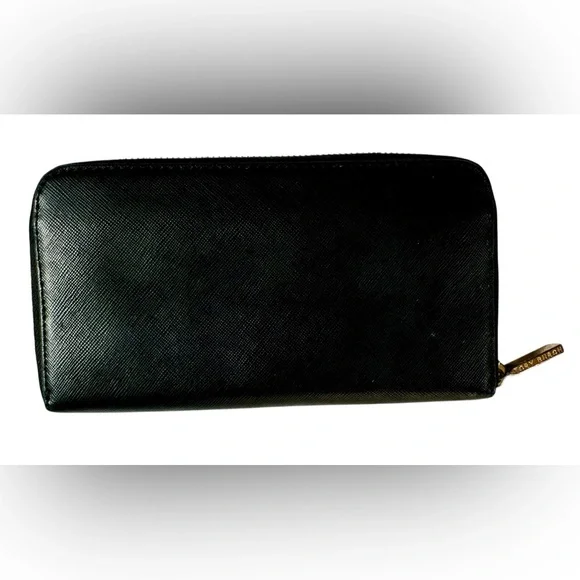 Tory Burch Zip Around Continental Wallet in black