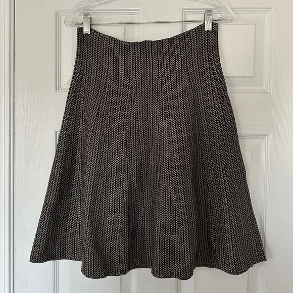 NWOT Max Studio Women's Sweater Skirt Herringbone Size M/L