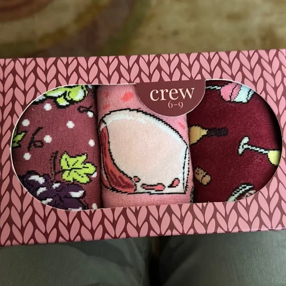 💜💜 WINE LOVER’s 3 Pack Crew Socks Ladies Size 6-9 NIB