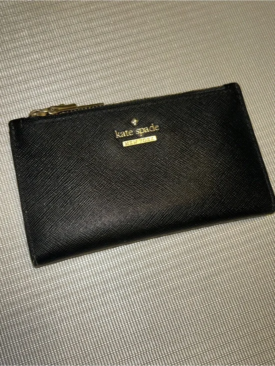 ♠️ Kate Spade snap closure wallet