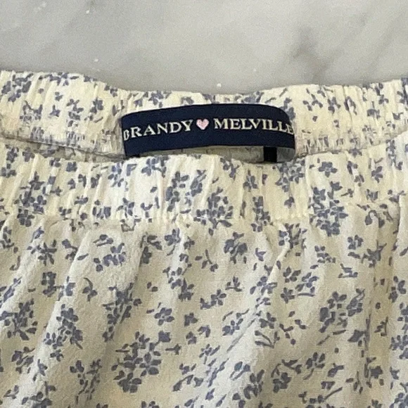 Brandy Melville Cream Skirt with Elastic Waist One Size