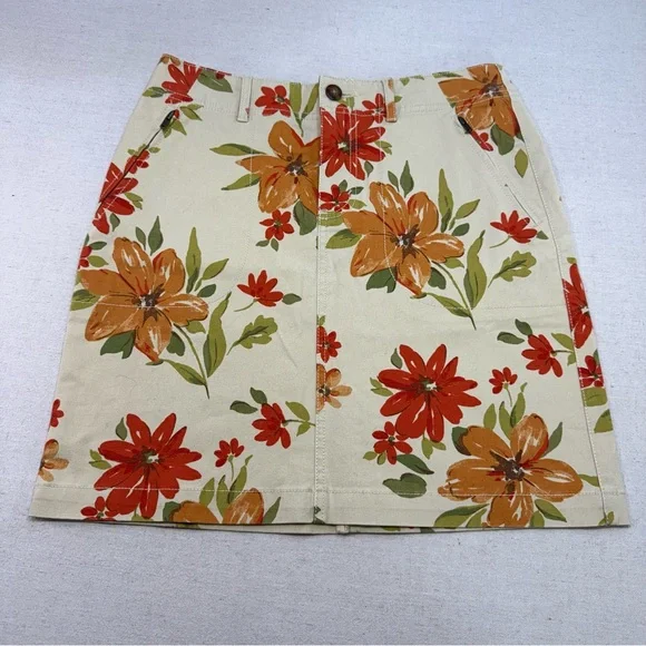Eddie Bauer Stretch Floral Mini Skirt - Cream, Orange, and Green - Size 4P NWOT