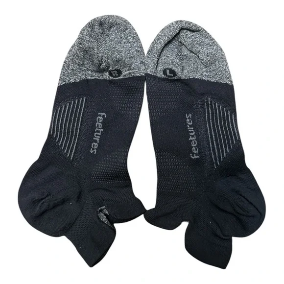 Feetures Elite Light Cushion Tab.  Size: Medium - NWOT