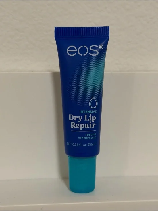 eos Intensive Dry Lip Repair