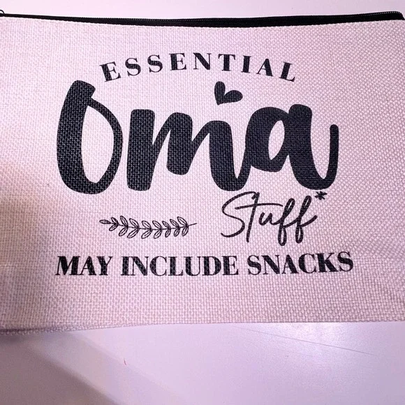 OS Essential Oma Stuff Pouch Cream Canvas Snack Bag Graphic Zipper Grandmother
