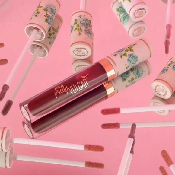 Pretty Vulgar CEO Plumping Lip Gloss