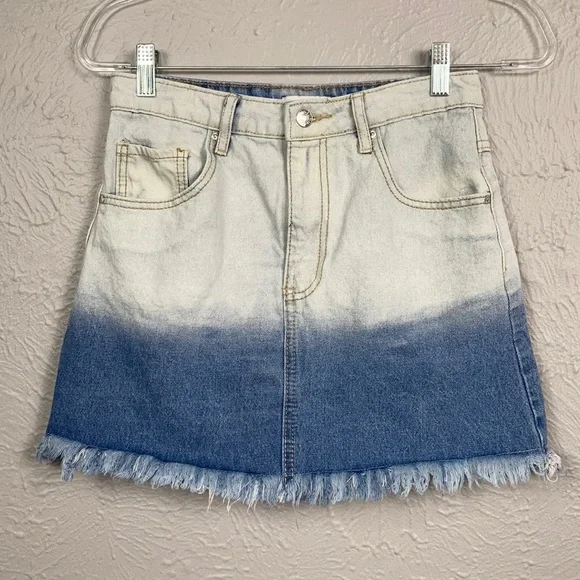 Forever 21 Blue Ombre Jean Mini Skirt Size 25