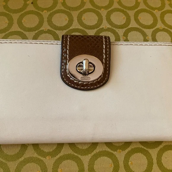 Coach white leather wallet