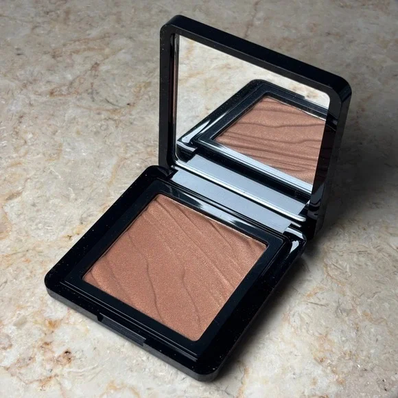 Buxom Hot Escapes Tahiti Bronzer Luminous Pressed Powder Makeup