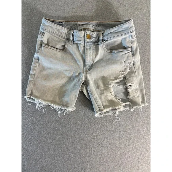 American‎ Eagle Super Stretch Distressed Denim Shorts Light Wash Size 6 Long