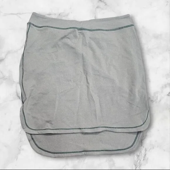 Lululemon Size 8 City Skirt Sage Green